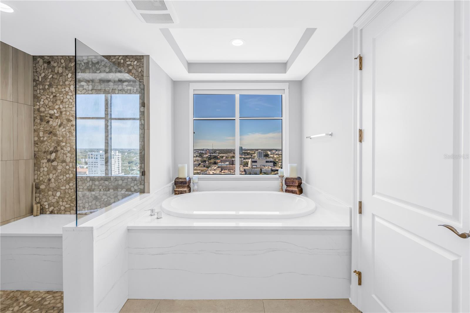 St Petersburg, Florida, 33701, United States, 2 Bedrooms Bedrooms, ,2 BathroomsBathrooms,Residential,Active,2012232