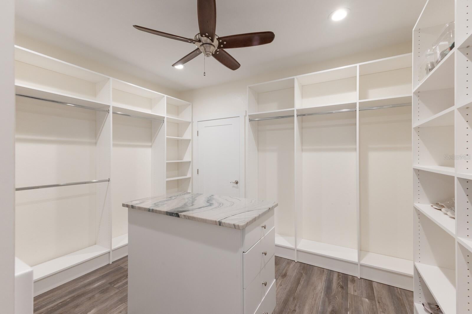 Bradenton, Florida, 34208, United States, ,5 BathroomsBathrooms,Residential,Active,1745633