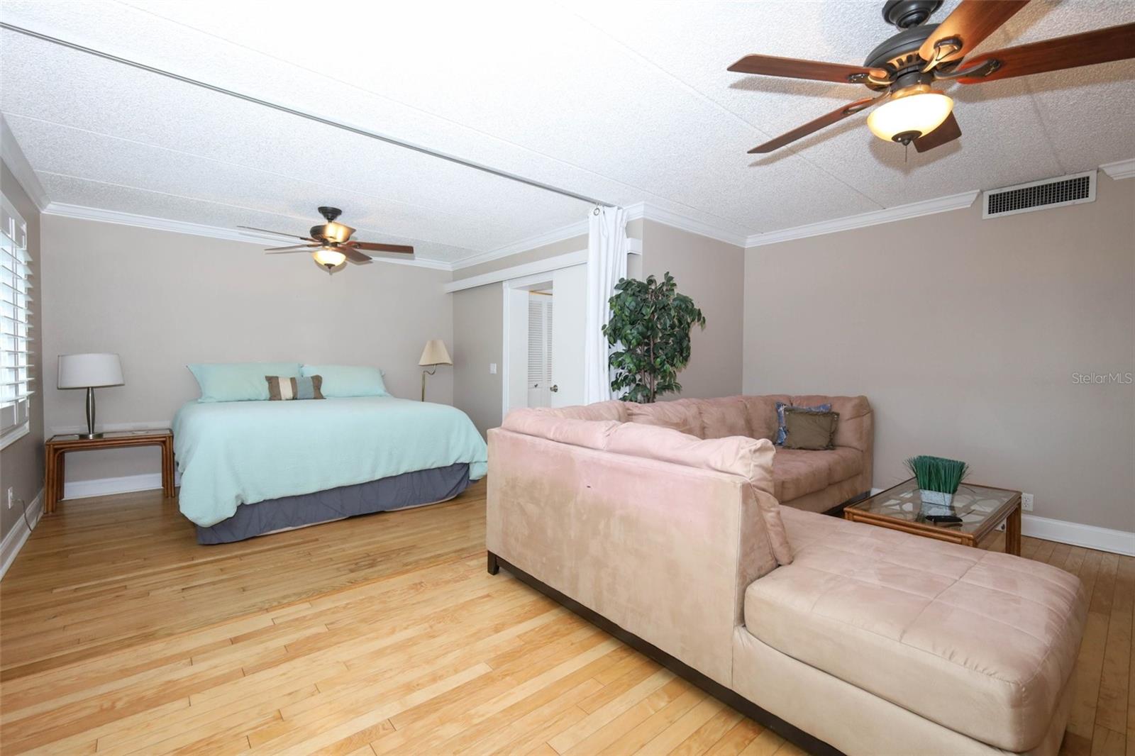 New Smyrna Beach, Florida, 32169, United States, 4 Bedrooms Bedrooms, ,4 BathroomsBathrooms,Residential,Active,1985597