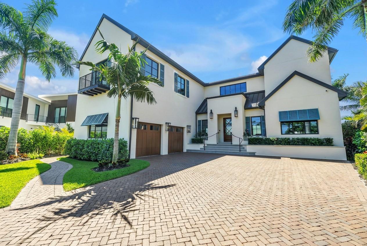 St Petersburg, Florida, 33705, United States, 5 Bedrooms Bedrooms, ,4 BathroomsBathrooms,Residential,Pending,2045504