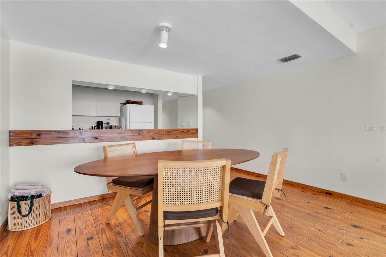 St Pete Beach, Florida, 33706, United States, 2 Bedrooms Bedrooms, ,2 BathroomsBathrooms,Residential,Active,2010538