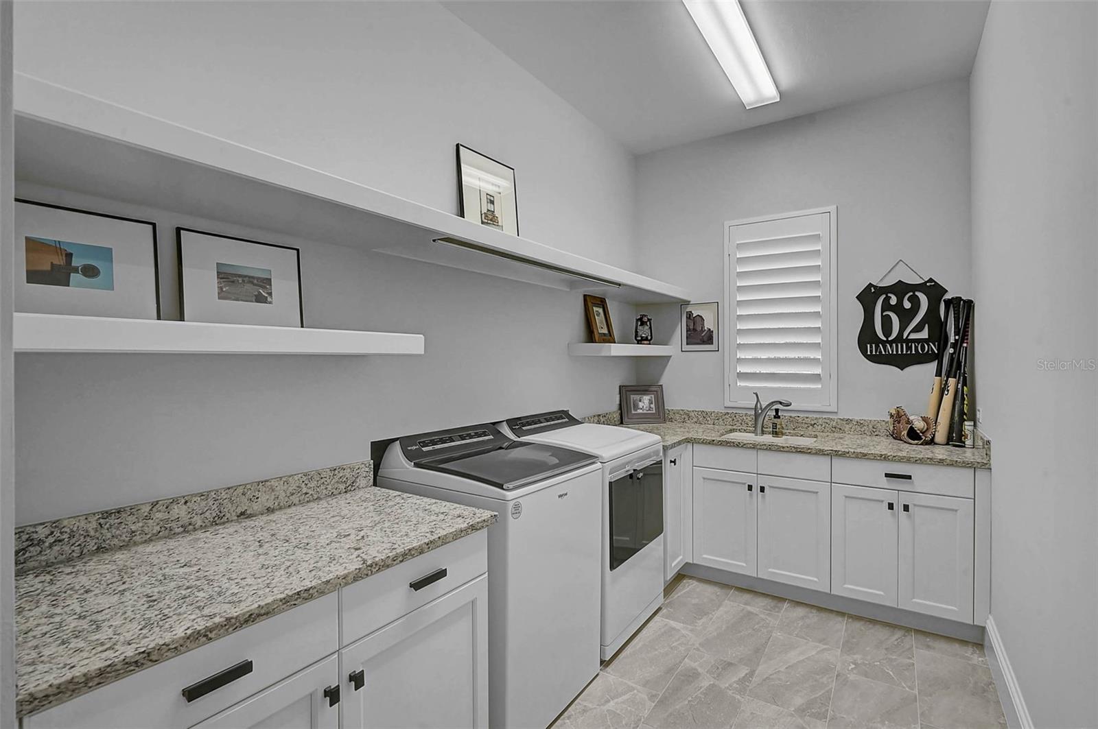 Sarasota, Florida, 34236, United States, 5 Bedrooms Bedrooms, ,6 BathroomsBathrooms,Residential,Active,1972132