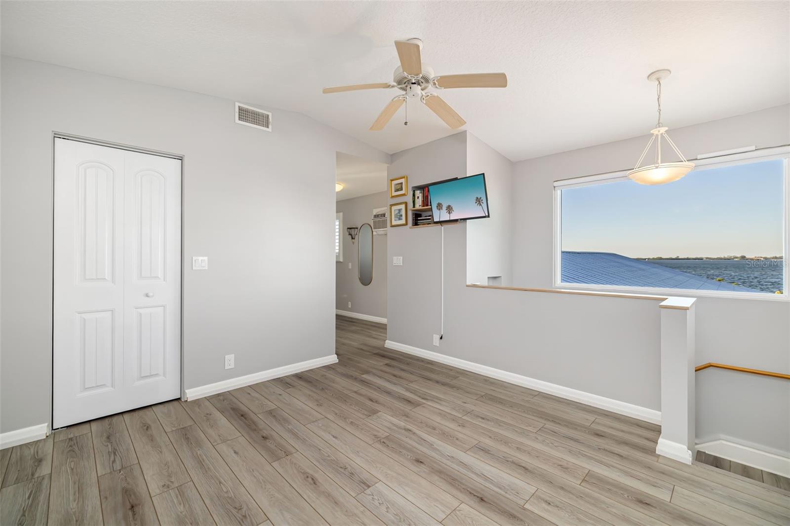 Bradenton, Florida, 34210, United States, 3 Bedrooms Bedrooms, ,3 BathroomsBathrooms,Residential,Active,1993663