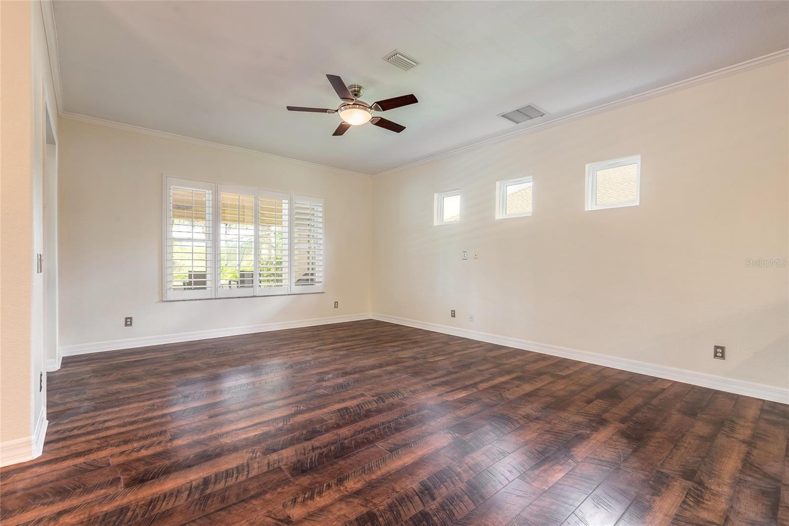 Daytona Beach, Florida, 32124, United States, 5 Bedrooms Bedrooms, ,4 BathroomsBathrooms,Residential,Active,1945086