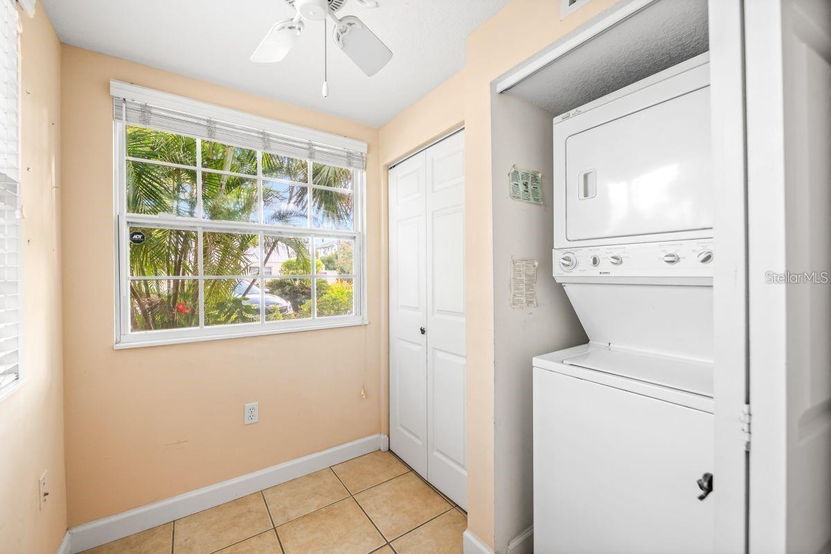 Sarasota, Florida, 34236, United States, 2 Bedrooms Bedrooms, ,2 BathroomsBathrooms,Residential,Active,1702507