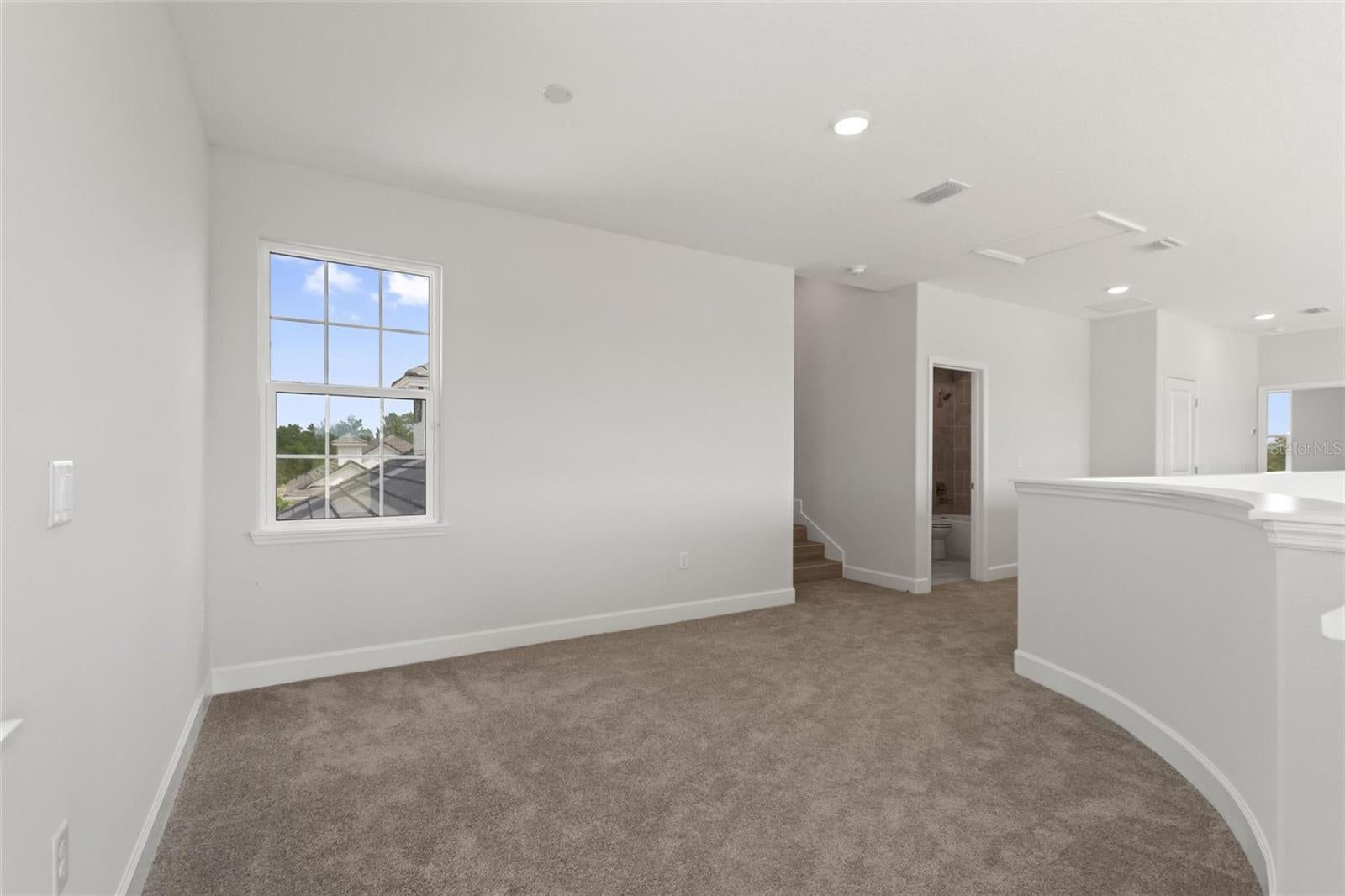 Davenport, Florida, 33837, United States, 4 Bedrooms Bedrooms, ,4 BathroomsBathrooms,Residential,Active,1967317