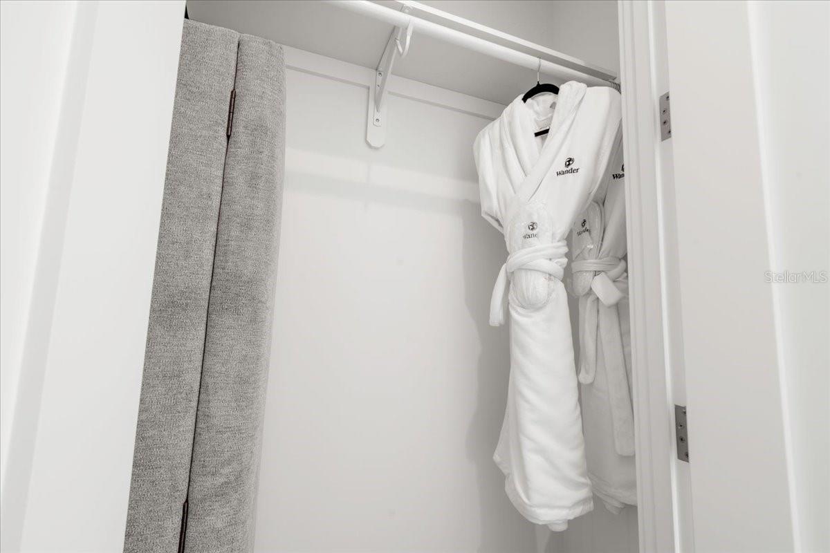 Marathon, Florida, 33050, United States, 5 Bedrooms Bedrooms, ,5 BathroomsBathrooms,Residential,Active,2011845