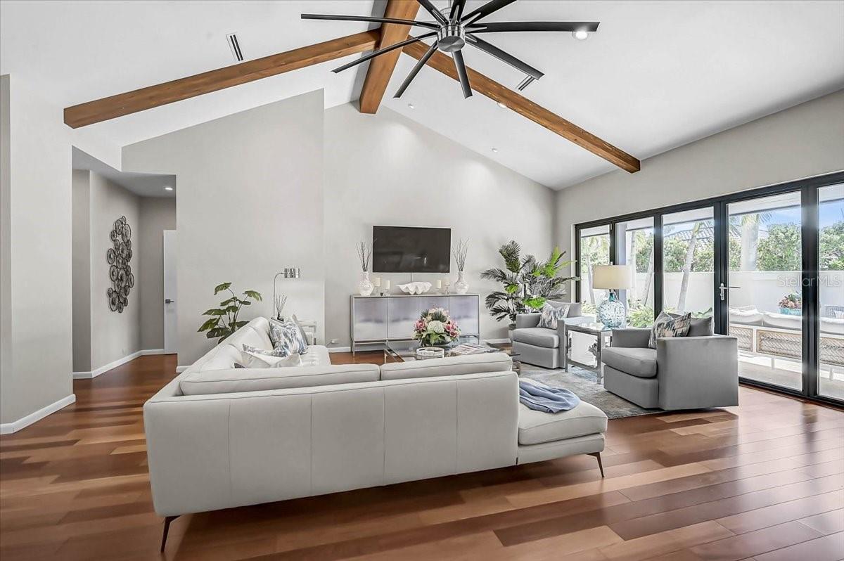 Sarasota, Florida, 34236, United States, 2 Bedrooms Bedrooms, ,4 BathroomsBathrooms,Residential,Active,2044994