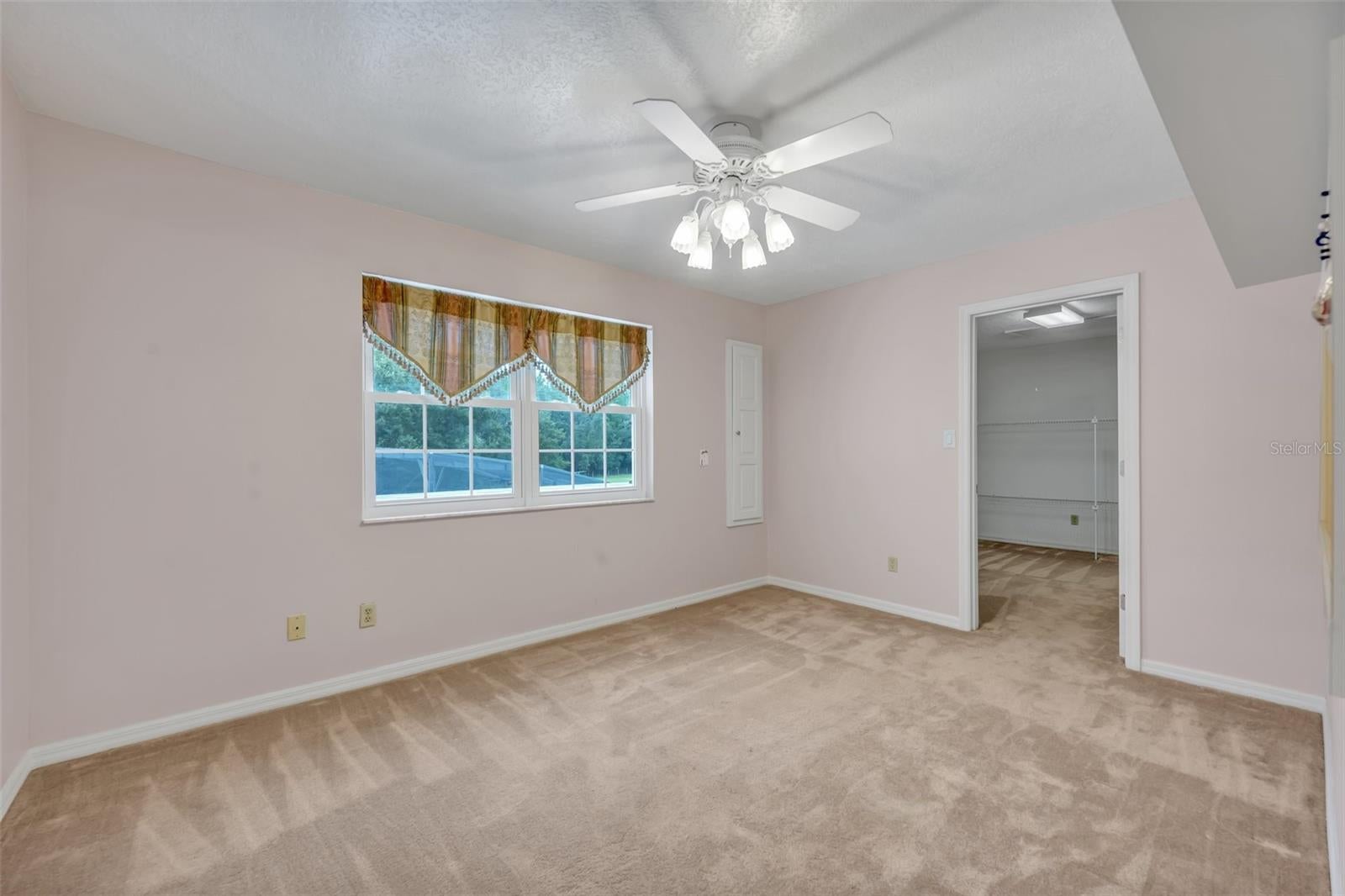 Geneva, Florida, 32732, United States, ,4 BathroomsBathrooms,Residential,Active,1701775