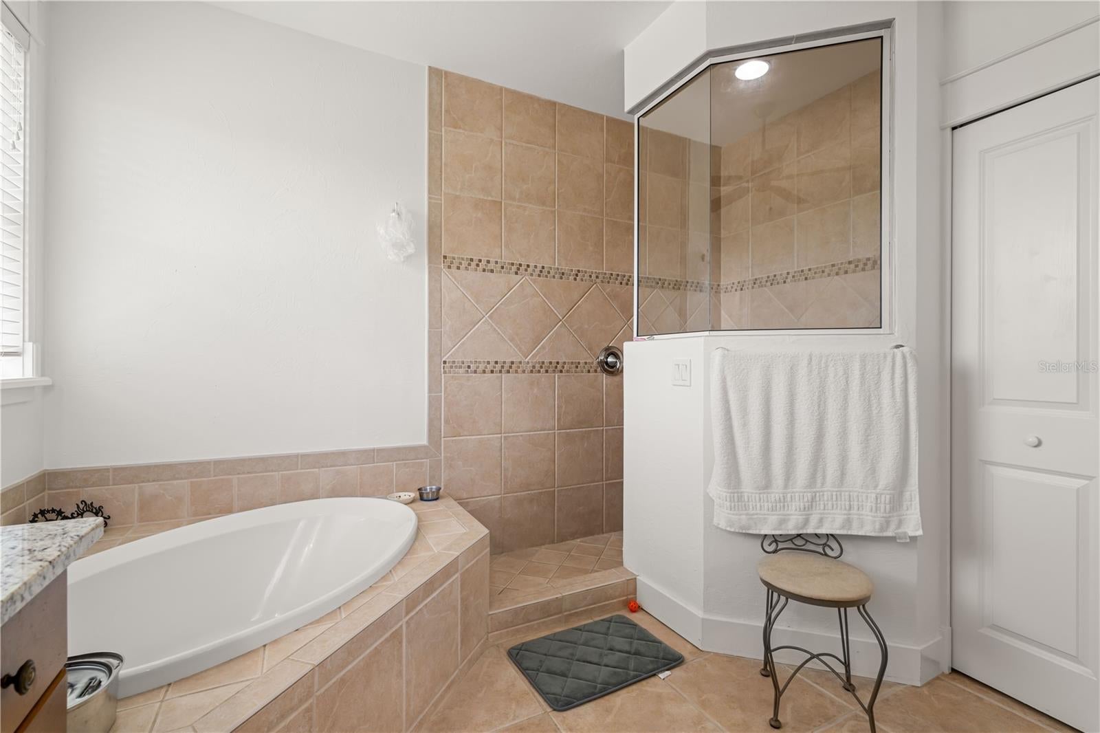Punta Gorda, Florida, 33982, United States, 5 Bedrooms Bedrooms, ,4 BathroomsBathrooms,Residential,Active,1905353