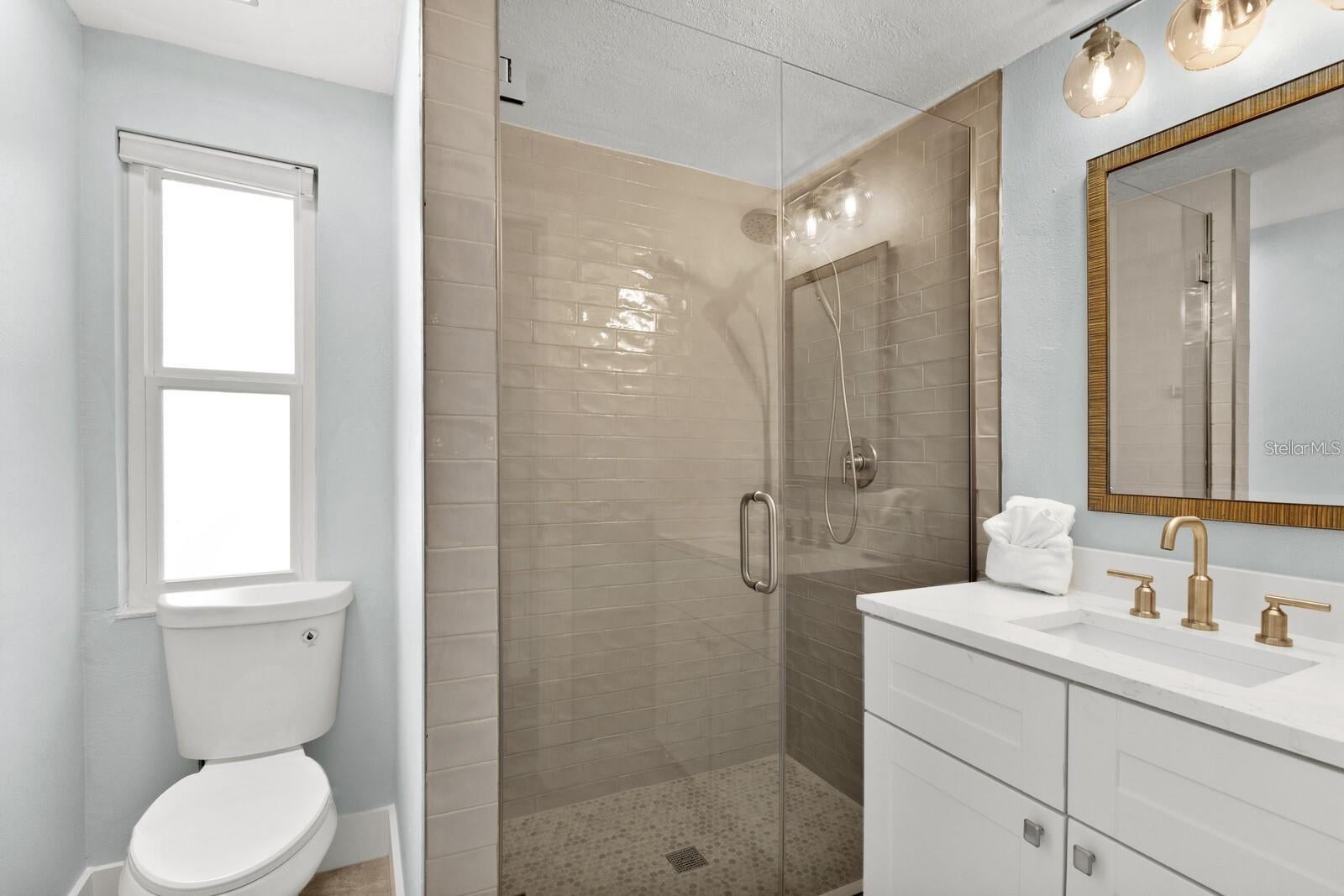 Holmes Beach, Florida, 34217, United States, 5 Bedrooms Bedrooms, ,3 BathroomsBathrooms,Residential,Active,2007151