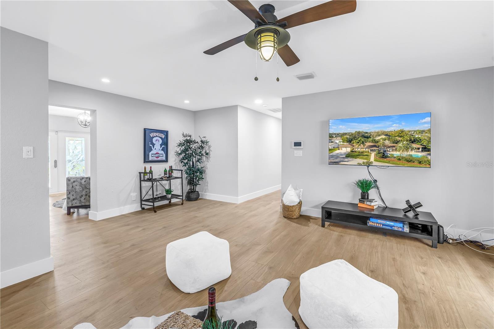 St Petersburg, Florida, 33704, United States, 4 Bedrooms Bedrooms, ,4 BathroomsBathrooms,Residential,Active,2013913