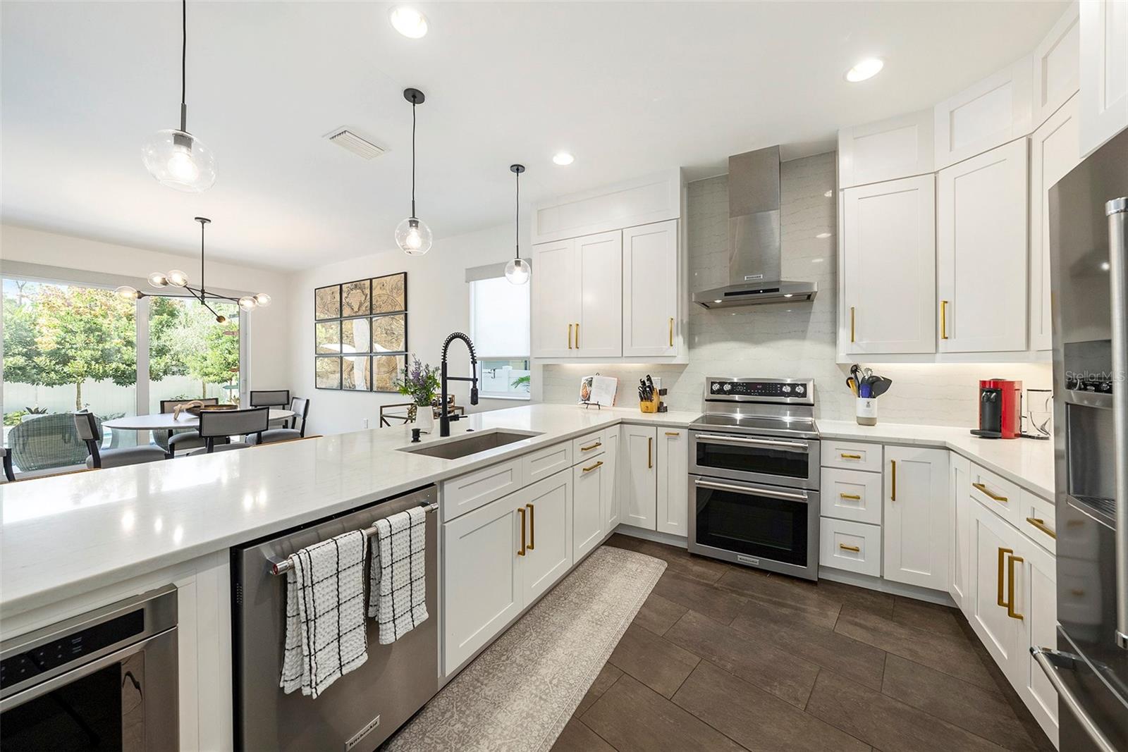 Tampa, Florida, 33629, United States, 4 Bedrooms Bedrooms, ,3 BathroomsBathrooms,Residential,Active,1914639