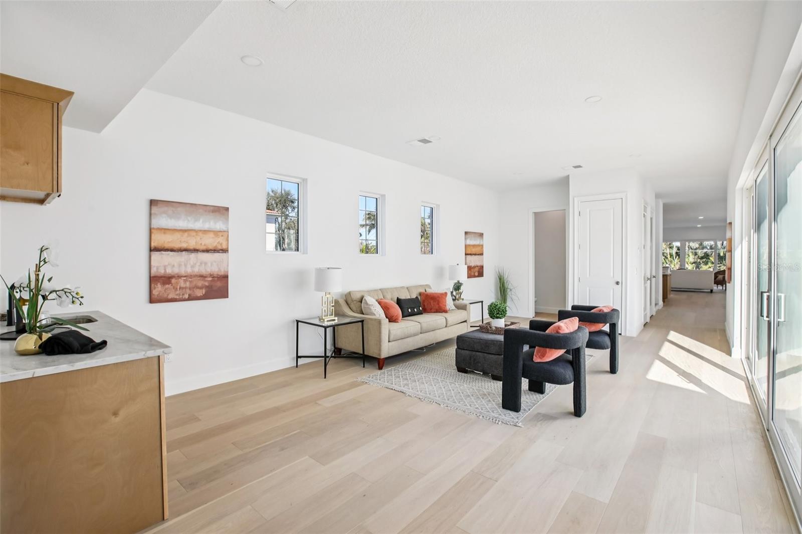 St Petersburg, Florida, 33704, United States, 4 Bedrooms Bedrooms, ,4 BathroomsBathrooms,Residential,Active,2006891