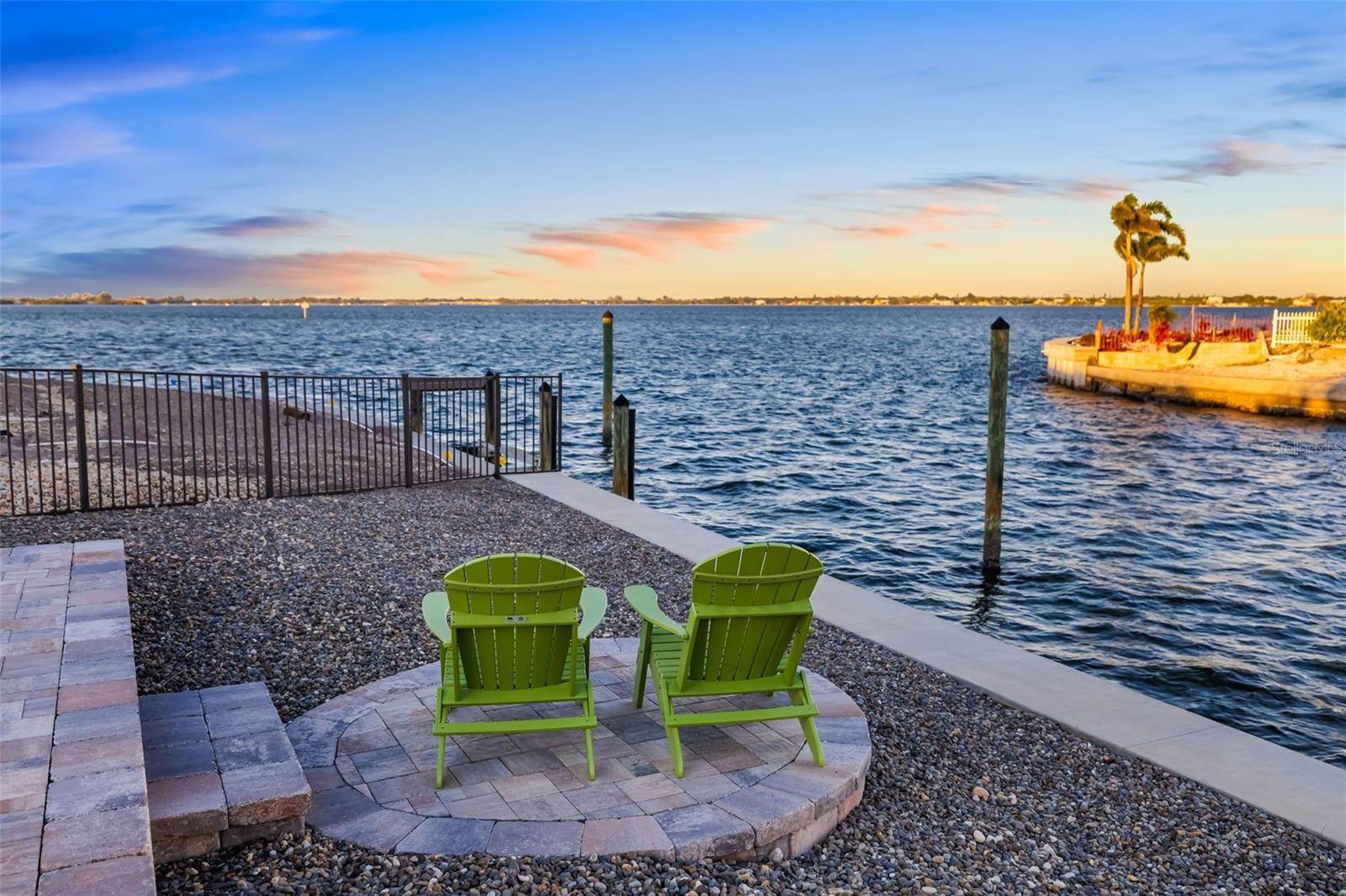 Bradenton, Florida, 34210, United States, 3 Bedrooms Bedrooms, ,3 BathroomsBathrooms,Residential,Active,1993663