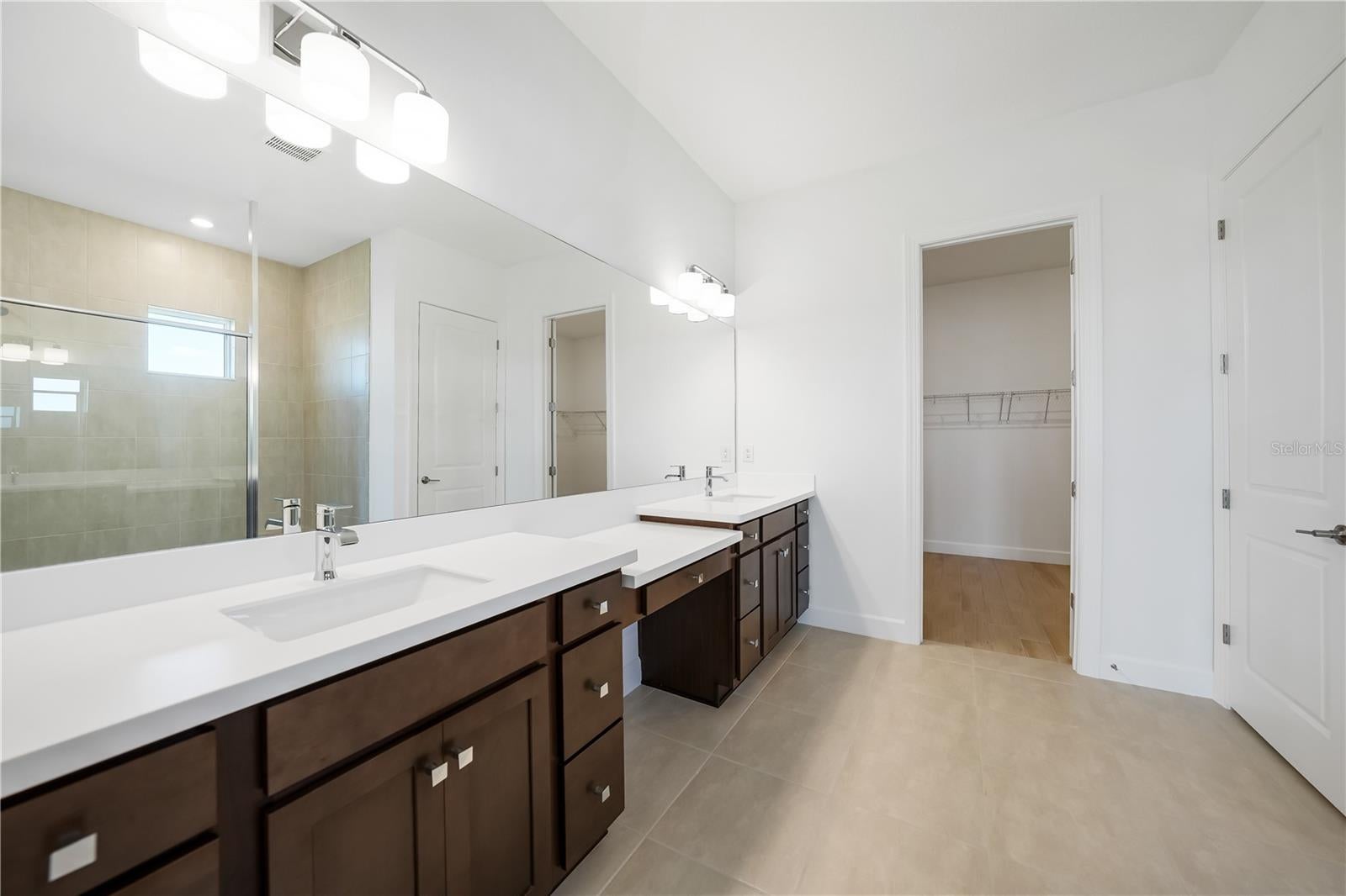 Sarasota, Florida, 34241, United States, 4 Bedrooms Bedrooms, ,3 BathroomsBathrooms,Residential,Active,1990635