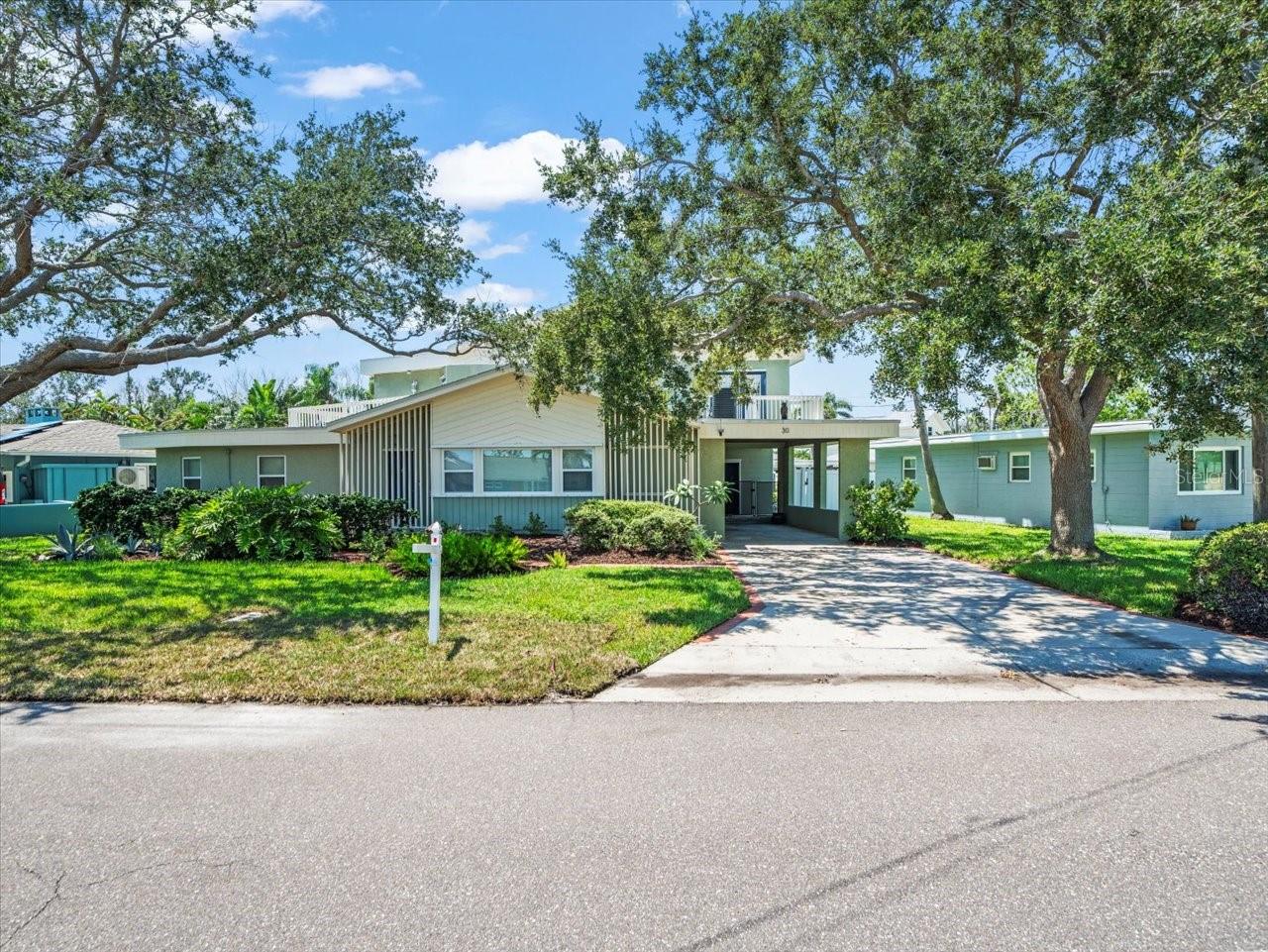 Redington Beach, Florida, 33708, United States, 3 Bedrooms Bedrooms, ,4 BathroomsBathrooms,Residential,Active,1936157