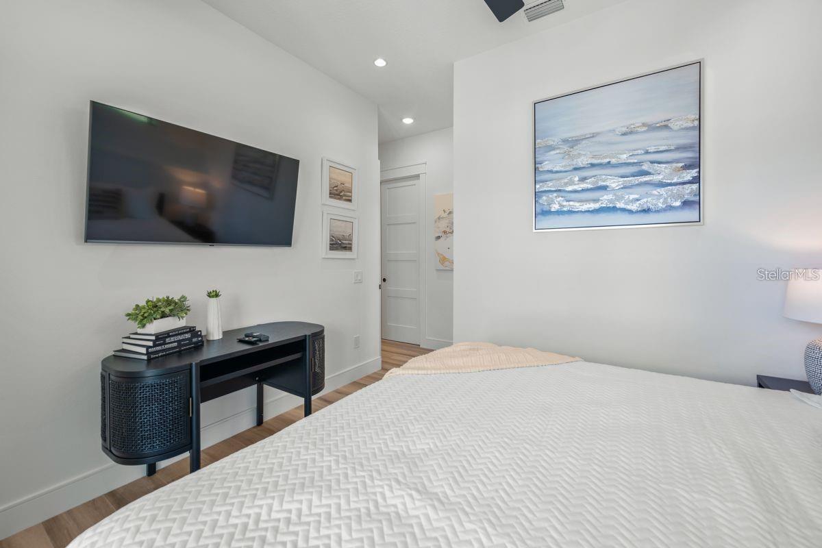 Sarasota, Florida, 34242, United States, 7 Bedrooms Bedrooms, ,8 BathroomsBathrooms,Residential,Active,1773223