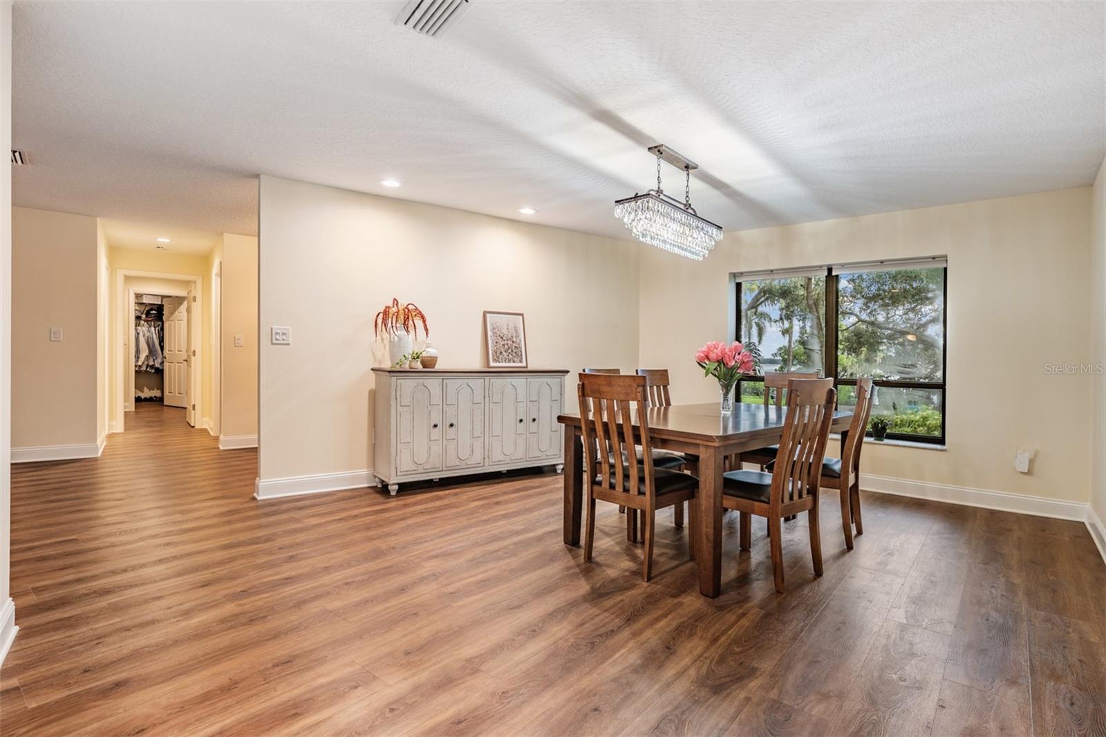 Palm Harbor, Florida, 34684, United States, 4 Bedrooms Bedrooms, ,4 BathroomsBathrooms,Residential,Active,1936412