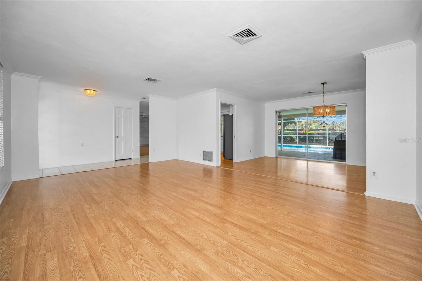 Belleair, Florida, 33756, United States, 3 Bedrooms Bedrooms, ,2 BathroomsBathrooms,Residential,Active,2011038