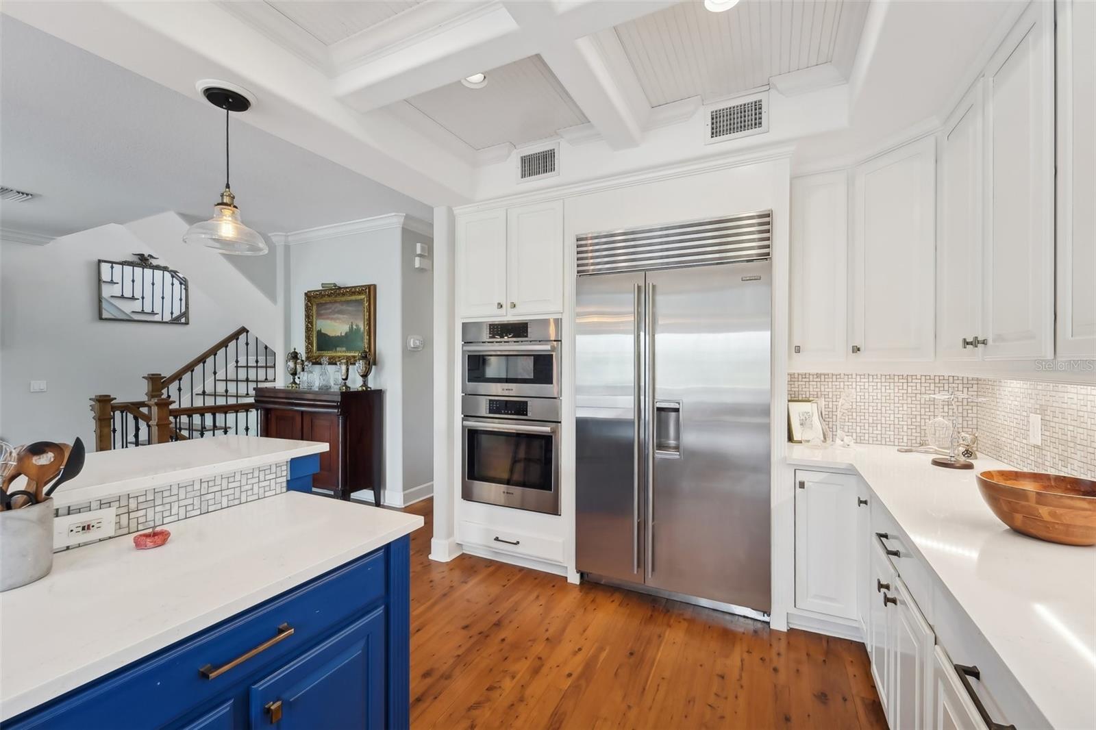 Longboat Key, Florida, 34228, United States, 3 Bedrooms Bedrooms, ,3 BathroomsBathrooms,Residential,Active,1993956