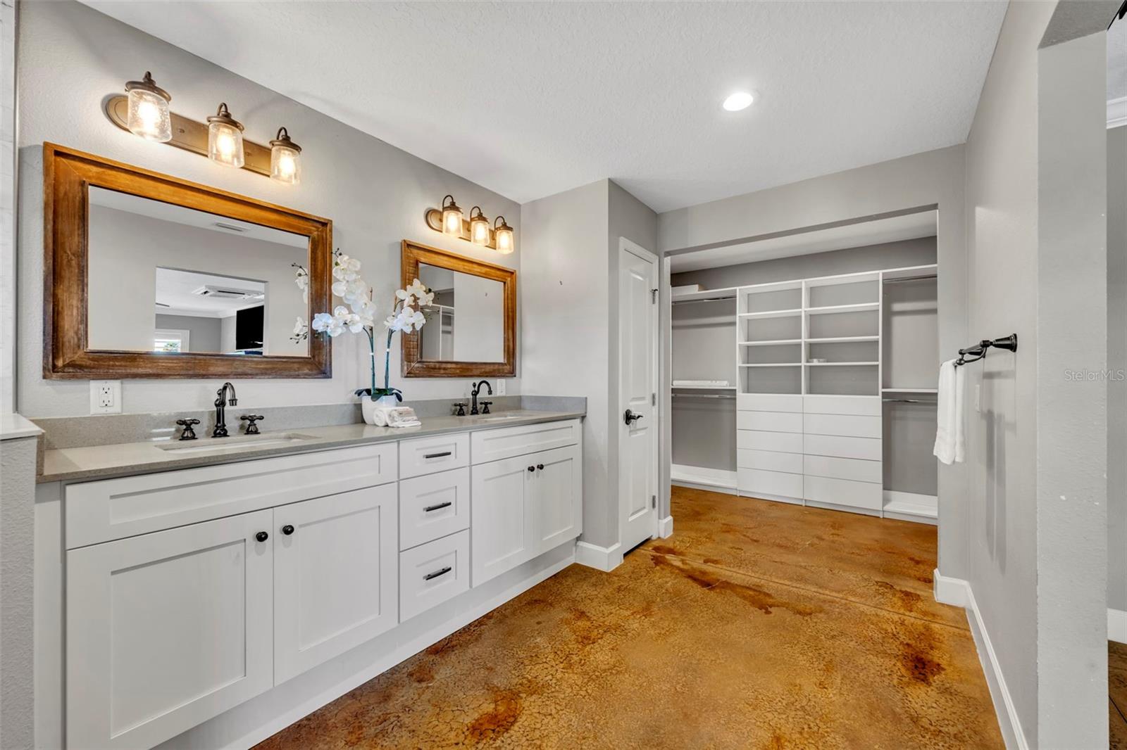 Mims, Florida, 32754, United States, 3 Bedrooms Bedrooms, ,3 BathroomsBathrooms,Residential,Active,1973551