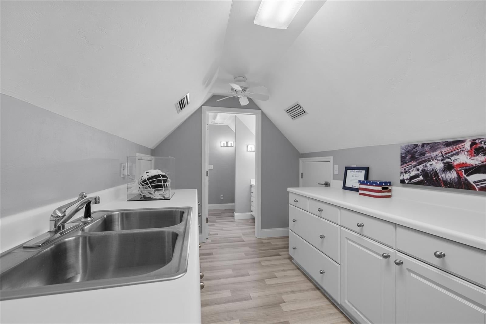 Alachua, Florida, 32615, United States, 5 Bedrooms Bedrooms, ,7 BathroomsBathrooms,Residential,Active,2009170