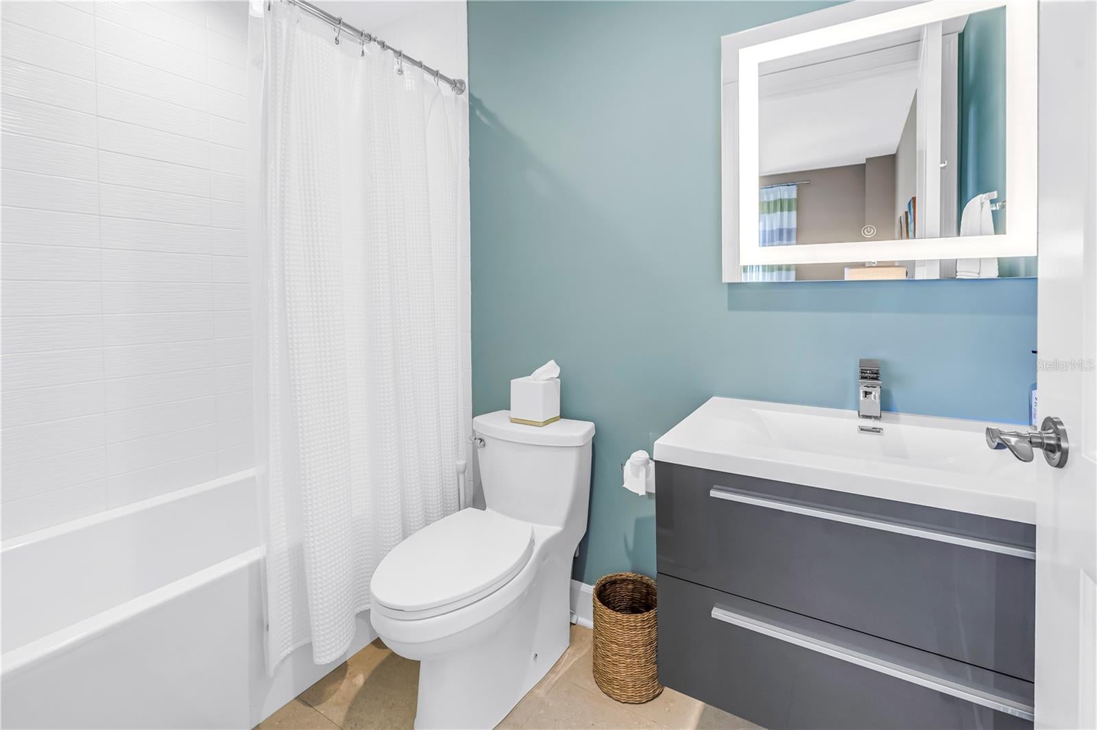 St Petersburg, Florida, 33701, United States, 2 Bedrooms Bedrooms, ,2 BathroomsBathrooms,Residential,Active,2012232