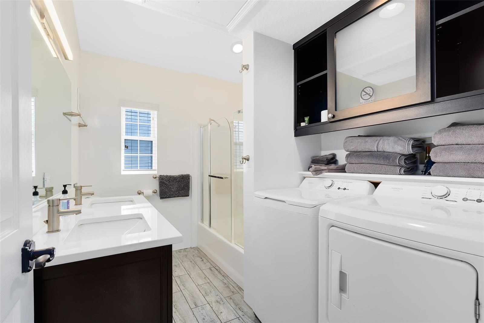 Winter Park, Florida, 32789, United States, 6 Bedrooms Bedrooms, ,4 BathroomsBathrooms,Residential,Active,1710765