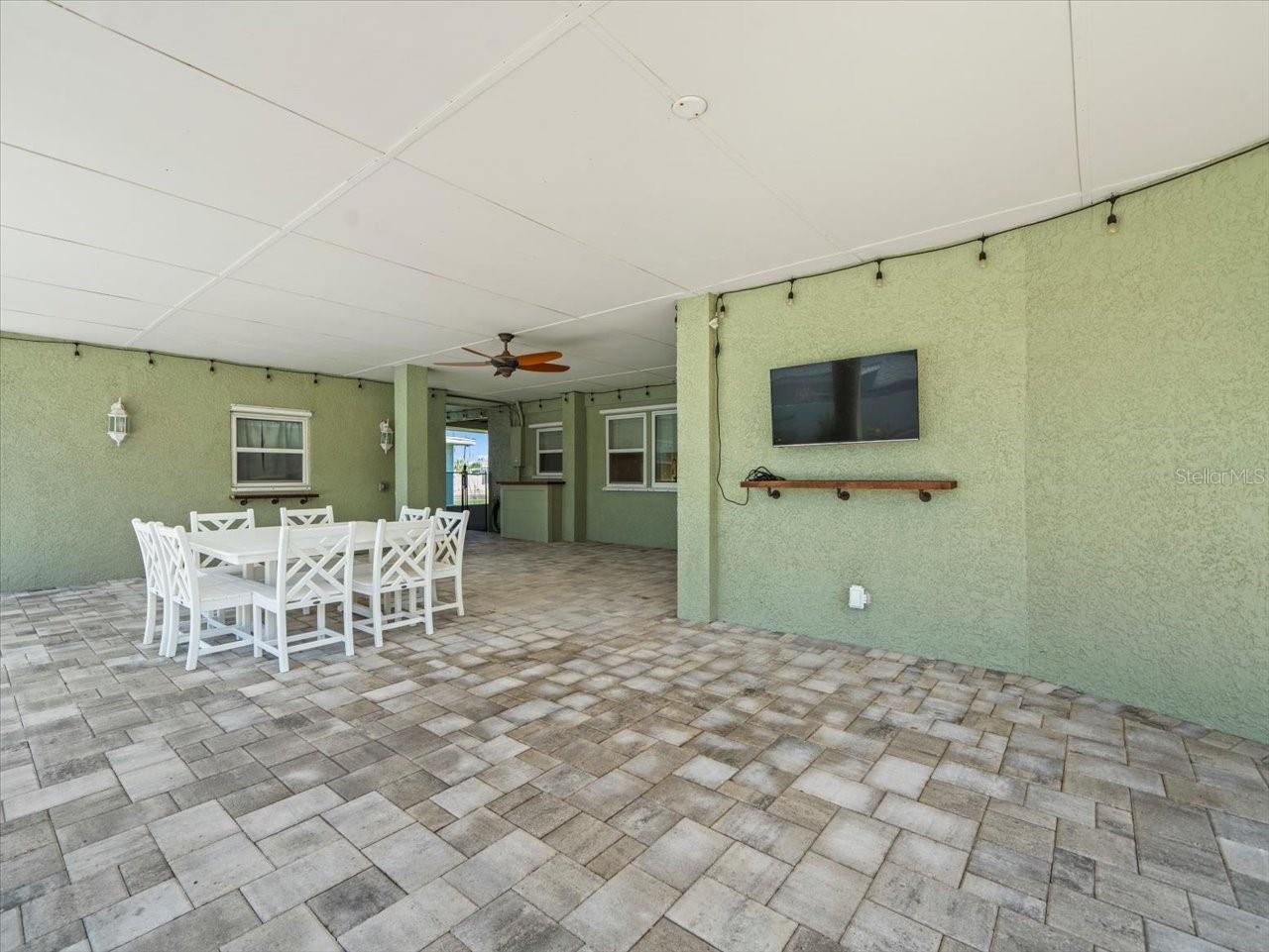Redington Beach, Florida, 33708, United States, 3 Bedrooms Bedrooms, ,4 BathroomsBathrooms,Residential,Active,1936157