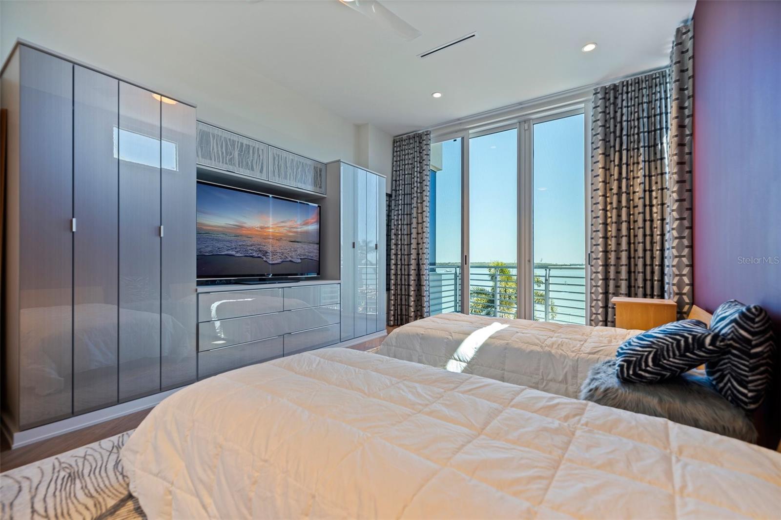 Treasure Island, Florida, 33706, United States, ,7 BathroomsBathrooms,Residential,Active,1772746