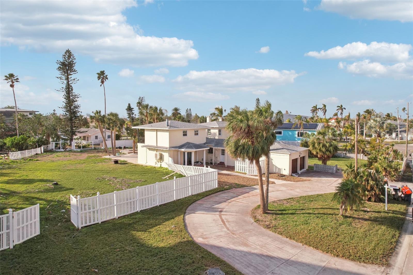Redington Beach, Florida, 33708, United States, ,4 BathroomsBathrooms,Residential,Active,1703471