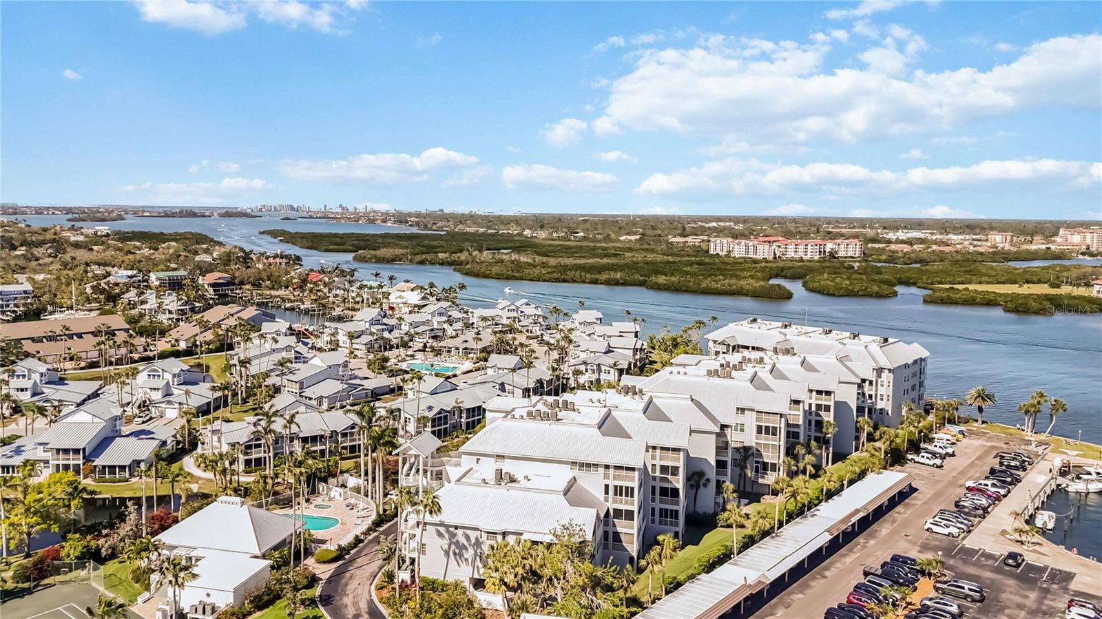 Siesta Key, Florida, 34242, United States, 3 Bedrooms Bedrooms, ,3 BathroomsBathrooms,Residential,Active,1762821
