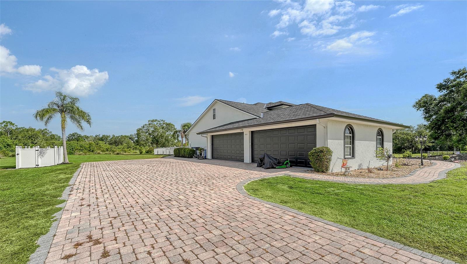 Sarasota, Florida, 34241, United States, 5 Bedrooms Bedrooms, ,4 BathroomsBathrooms,Residential,Active,1888985