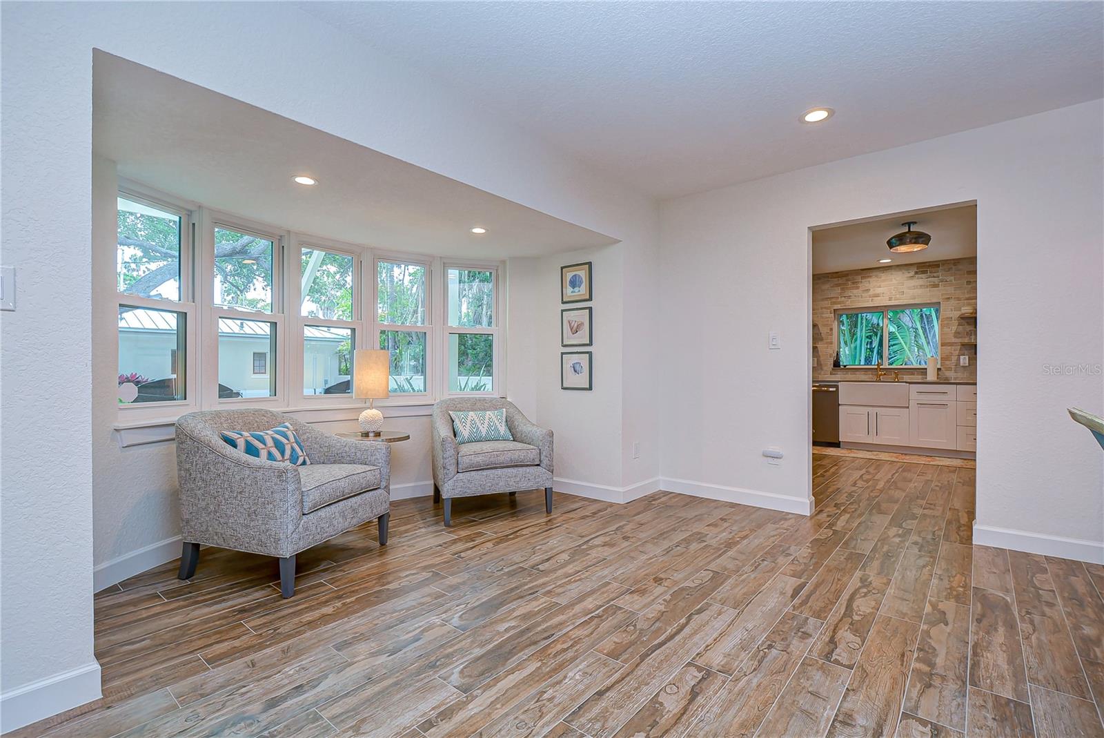 Dunedin, Florida, 34698, United States, 3 Bedrooms Bedrooms, ,3 BathroomsBathrooms,Residential,Active,1994972