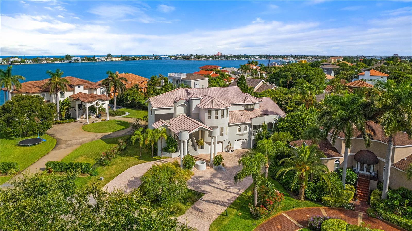 St Petersburg, Florida, 33715, United States, 5 Bedrooms Bedrooms, ,5 BathroomsBathrooms,Residential,Active,1942385