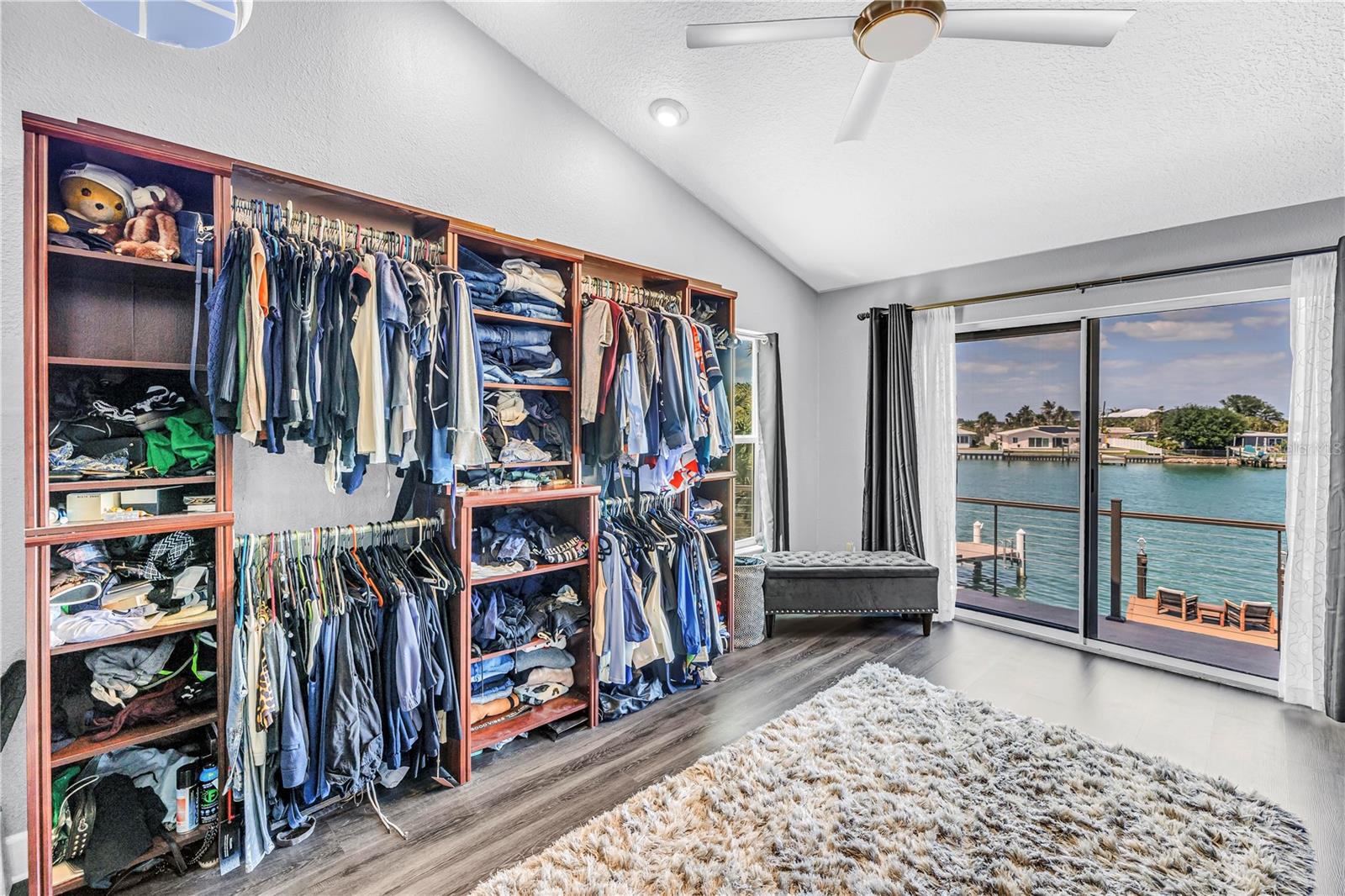 St Pete Beach, Florida, 33706, United States, 5 Bedrooms Bedrooms, ,3 BathroomsBathrooms,Residential,Active,2041617