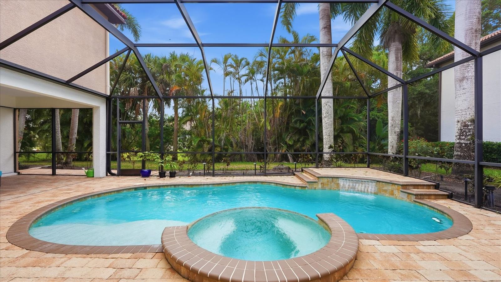 Sarasota, Florida, 34240, United States, 5 Bedrooms Bedrooms, ,4 BathroomsBathrooms,Residential,Active,2051990