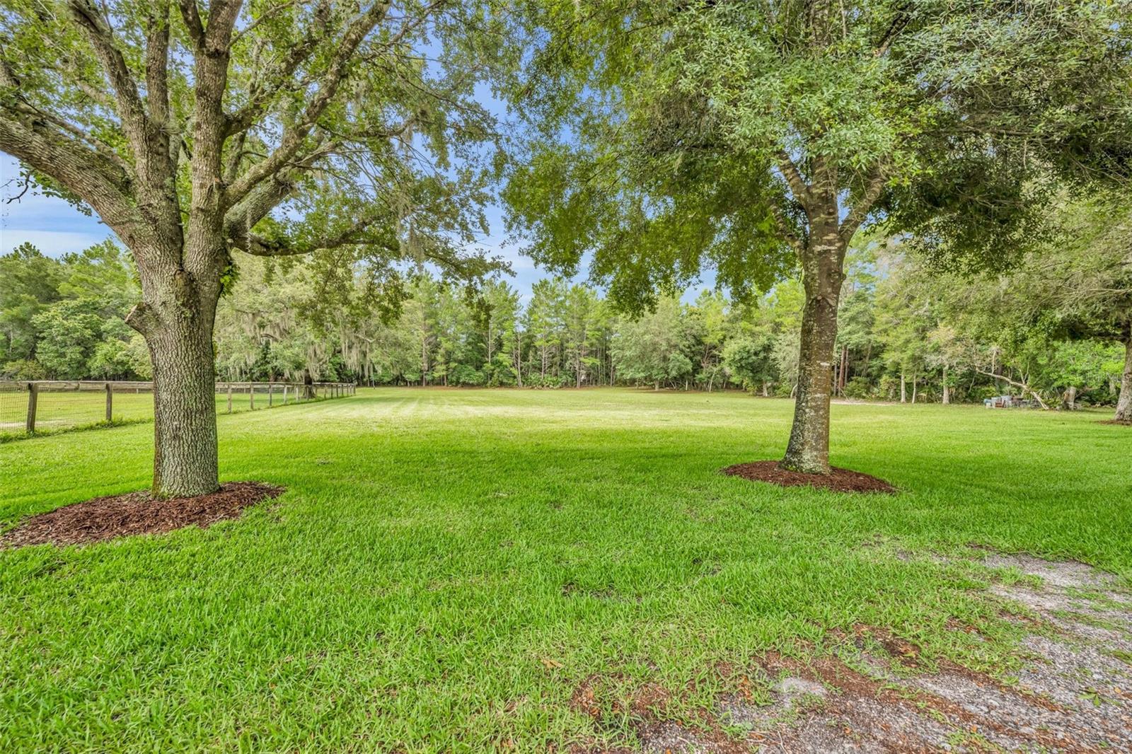Geneva, Florida, 32732, United States, ,4 BathroomsBathrooms,Residential,Active,1701775