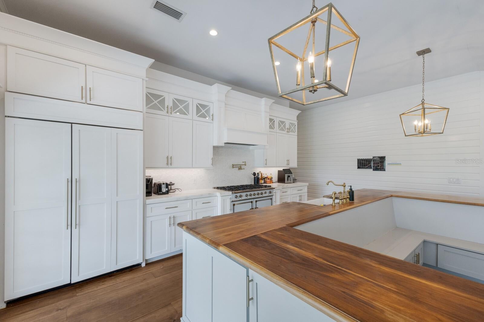 Bradenton, Florida, 34209, United States, ,4 BathroomsBathrooms,Residential,Active,1863490