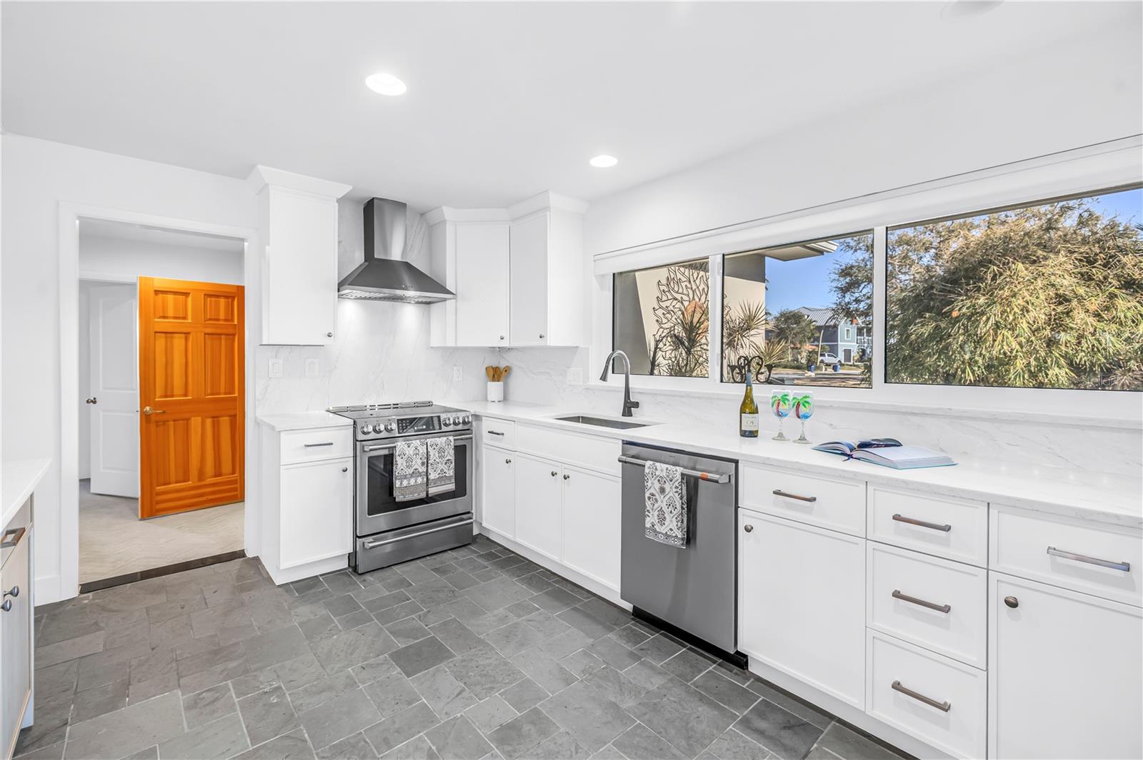 St Pete Beach, Florida, 33706, United States, 3 Bedrooms Bedrooms, ,3 BathroomsBathrooms,Residential,Active,2015468