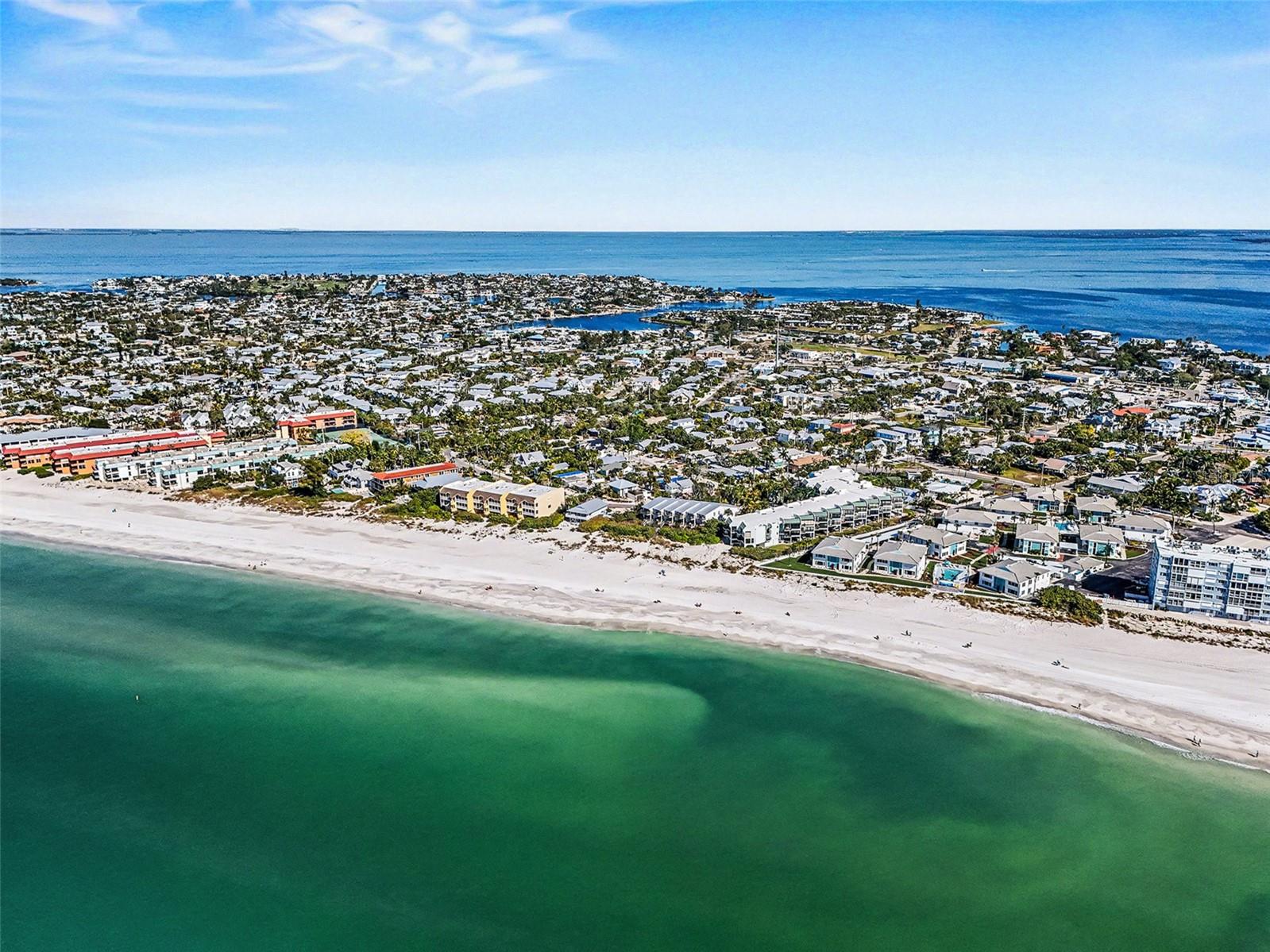 Holmes Beach, Florida, 34217, United States, 4 Bedrooms Bedrooms, ,3 BathroomsBathrooms,Residential,Active,2008300