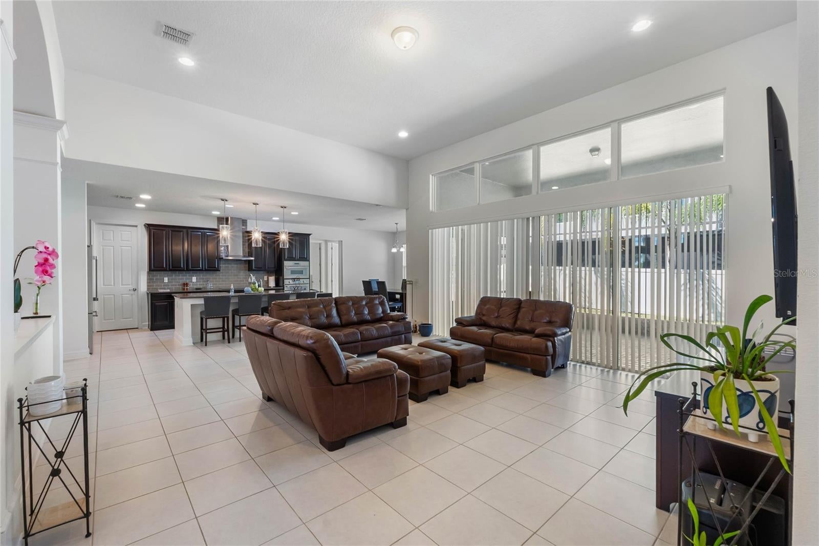 Winter Garden, Florida, 34787, United States, 5 Bedrooms Bedrooms, ,5 BathroomsBathrooms,Residential,Active,1742084