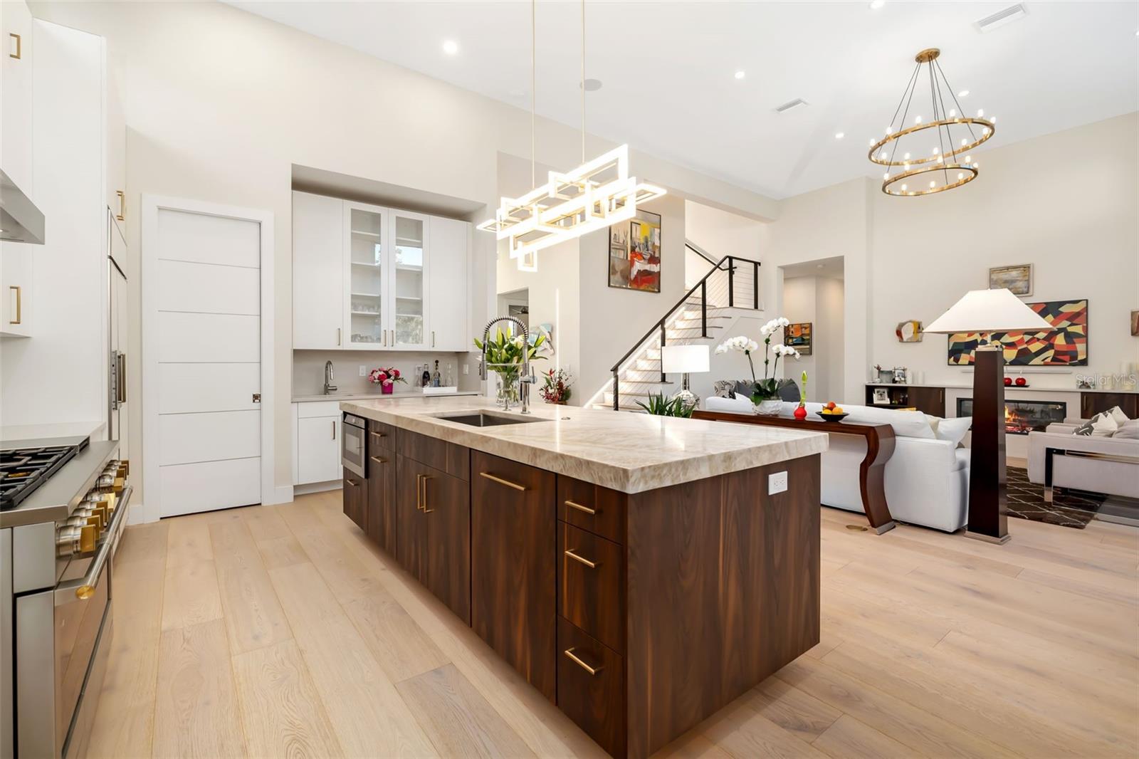 Sarasota, Florida, 34239, United States, 4 Bedrooms Bedrooms, ,5 BathroomsBathrooms,Residential,Active,2009172