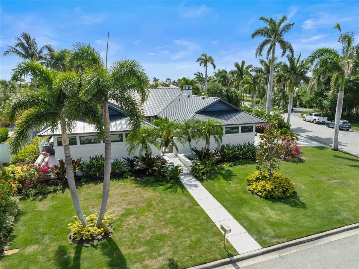 Sarasota, Florida, 34236, United States, 2 Bedrooms Bedrooms, ,4 BathroomsBathrooms,Residential,Active,2044994