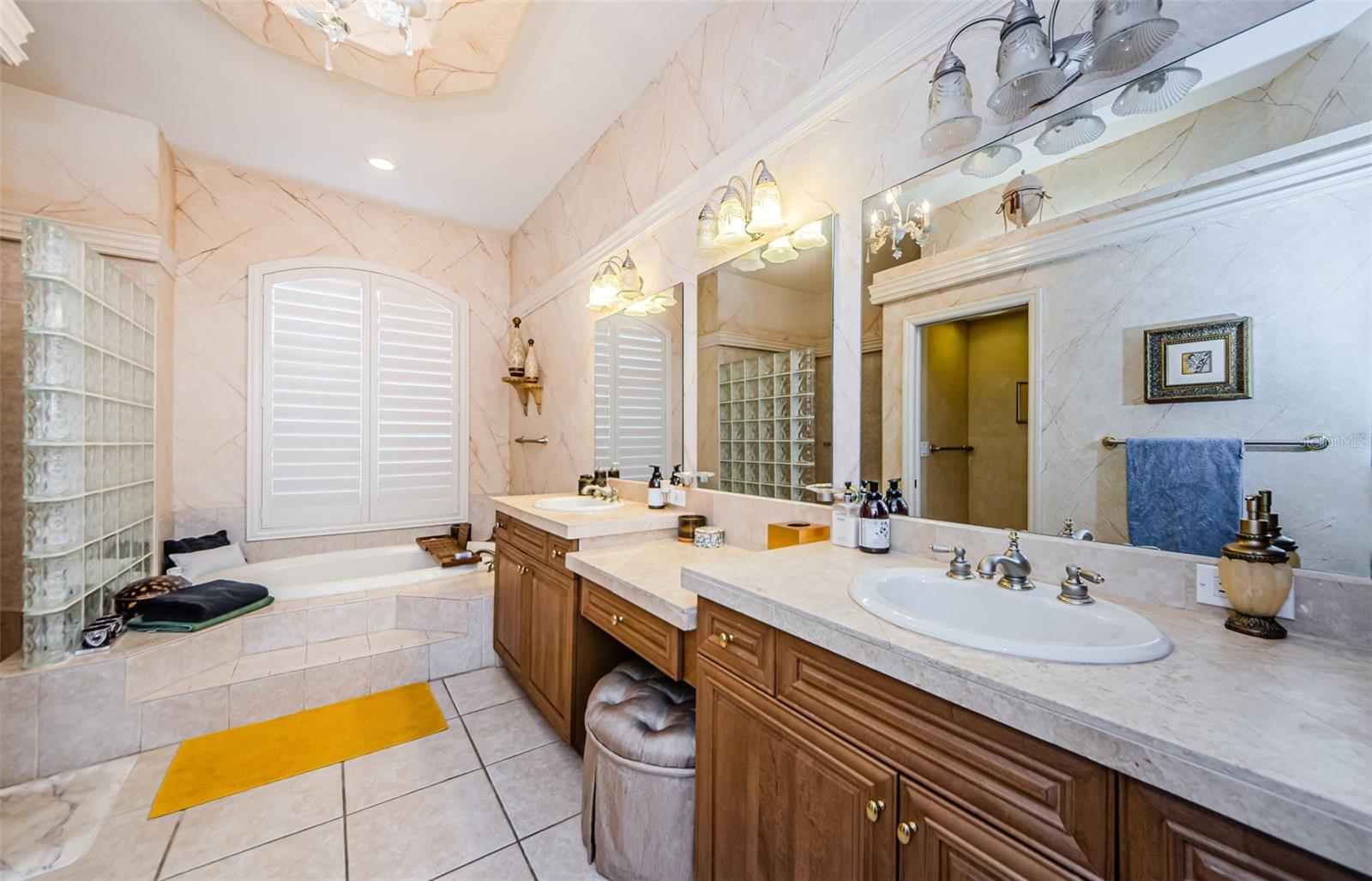 Tarpon Springs, Florida, 34688, United States, 5 Bedrooms Bedrooms, ,4 BathroomsBathrooms,Residential,Active,1853279