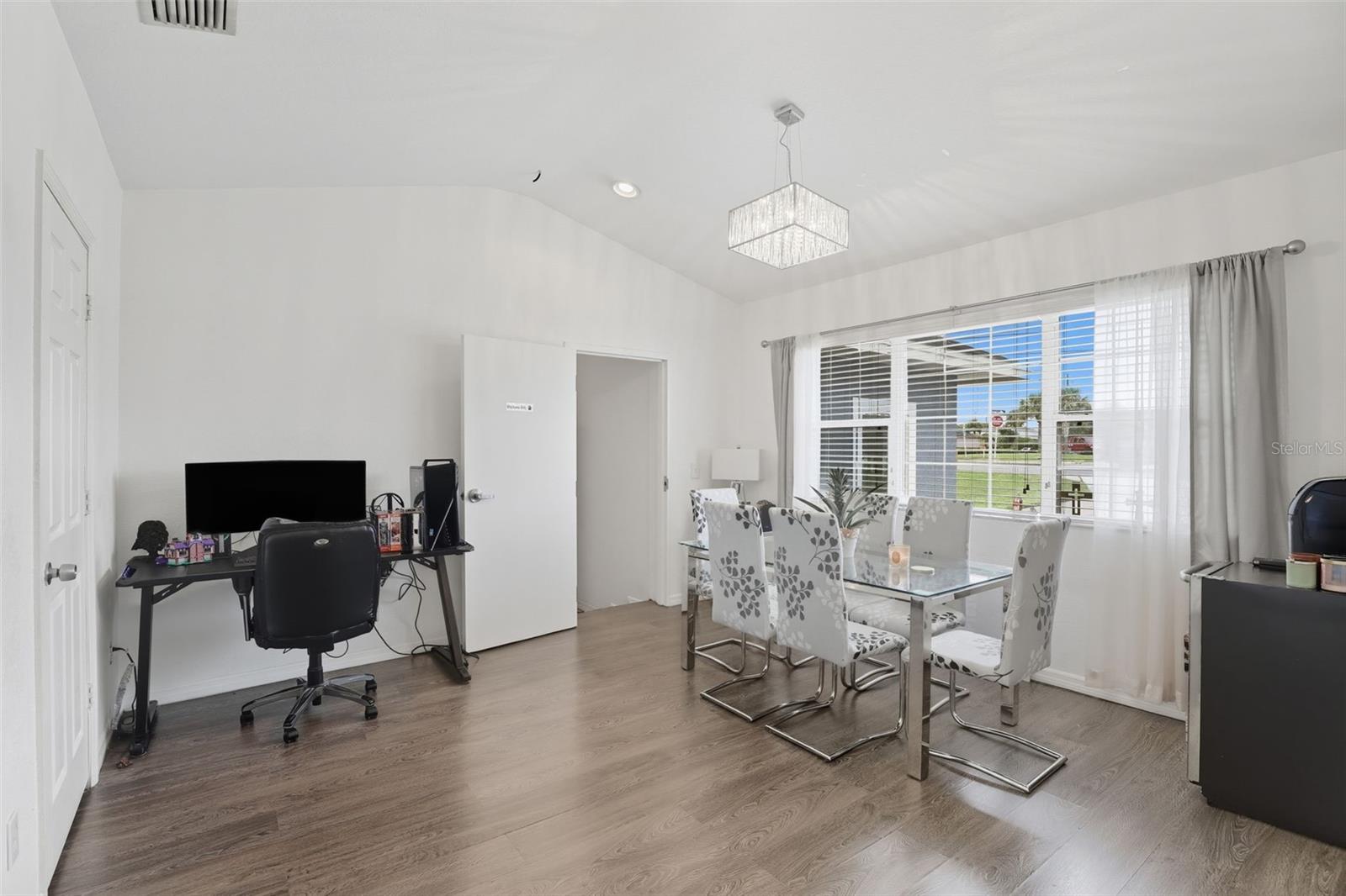 Orlando, Florida, 32809, United States, 3 Bedrooms Bedrooms, ,3 BathroomsBathrooms,Residential,Active,1954426