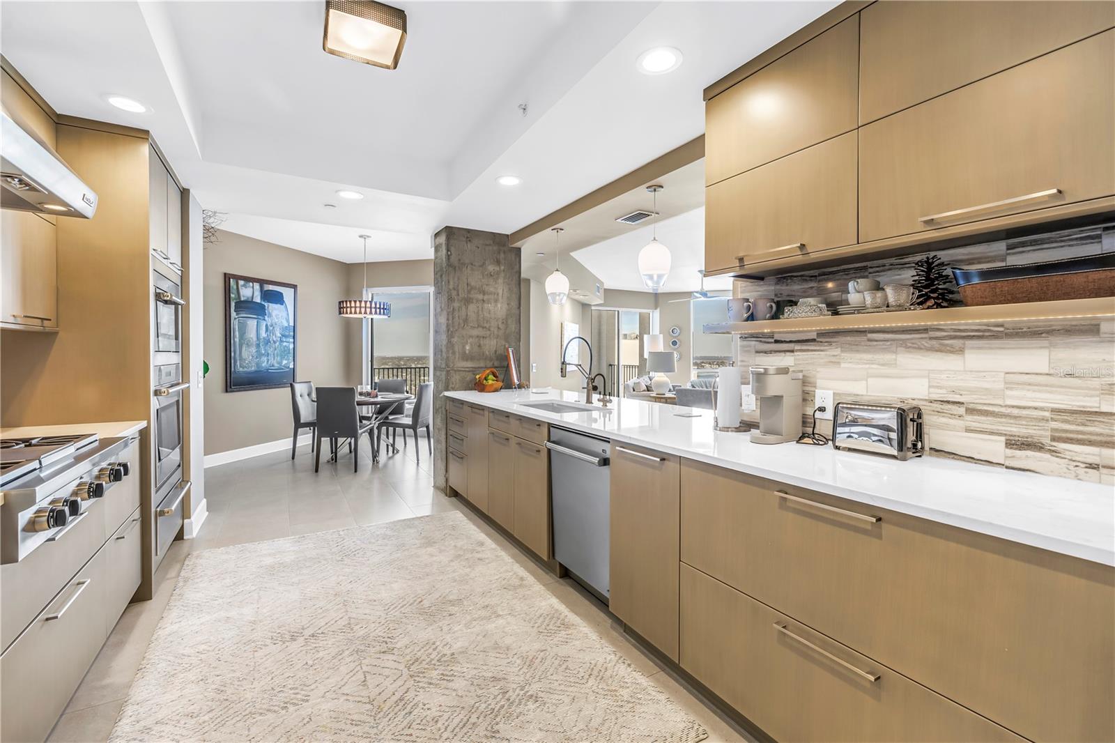 St Petersburg, Florida, 33701, United States, 2 Bedrooms Bedrooms, ,2 BathroomsBathrooms,Residential,Active,2012232