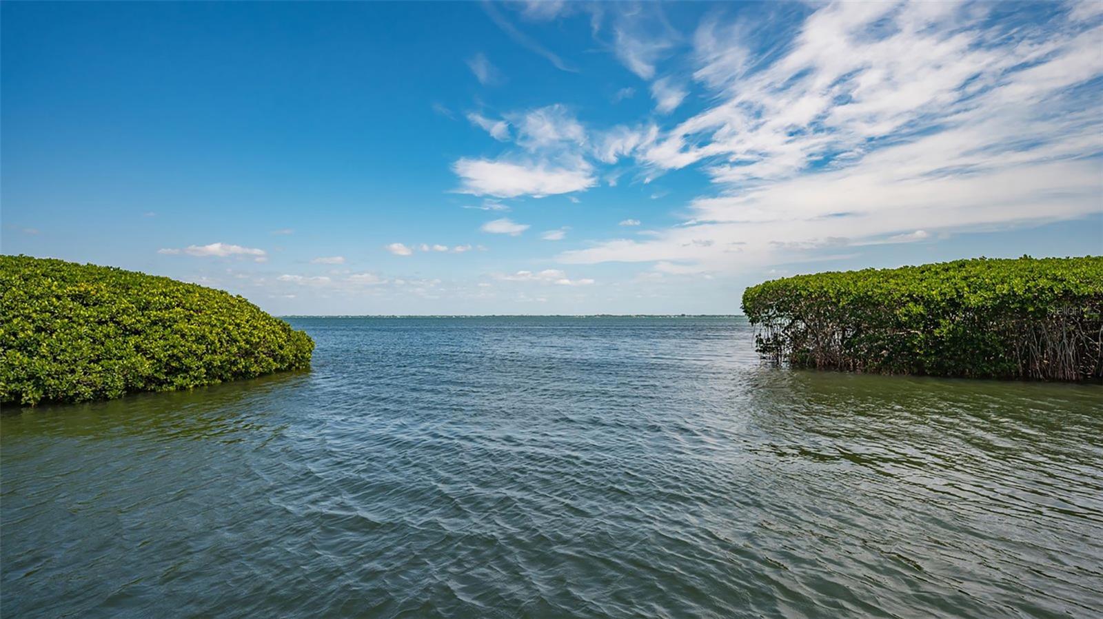 Longboat Key, Florida, 34228, United States, 2 Bedrooms Bedrooms, ,3 BathroomsBathrooms,Residential,Active,2009004