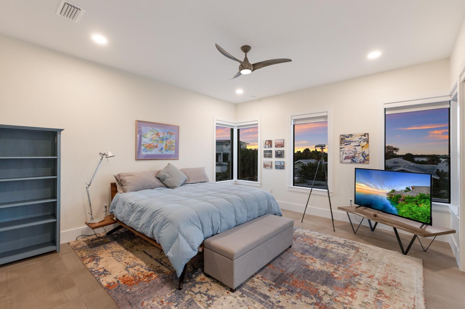 Longboat Key, Florida, 34228, United States, 3 Bedrooms Bedrooms, ,4 BathroomsBathrooms,Residential,Active,1987209